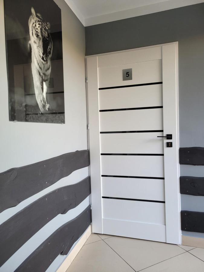 Sebar Hotel Gorzyce  Buitenkant foto
